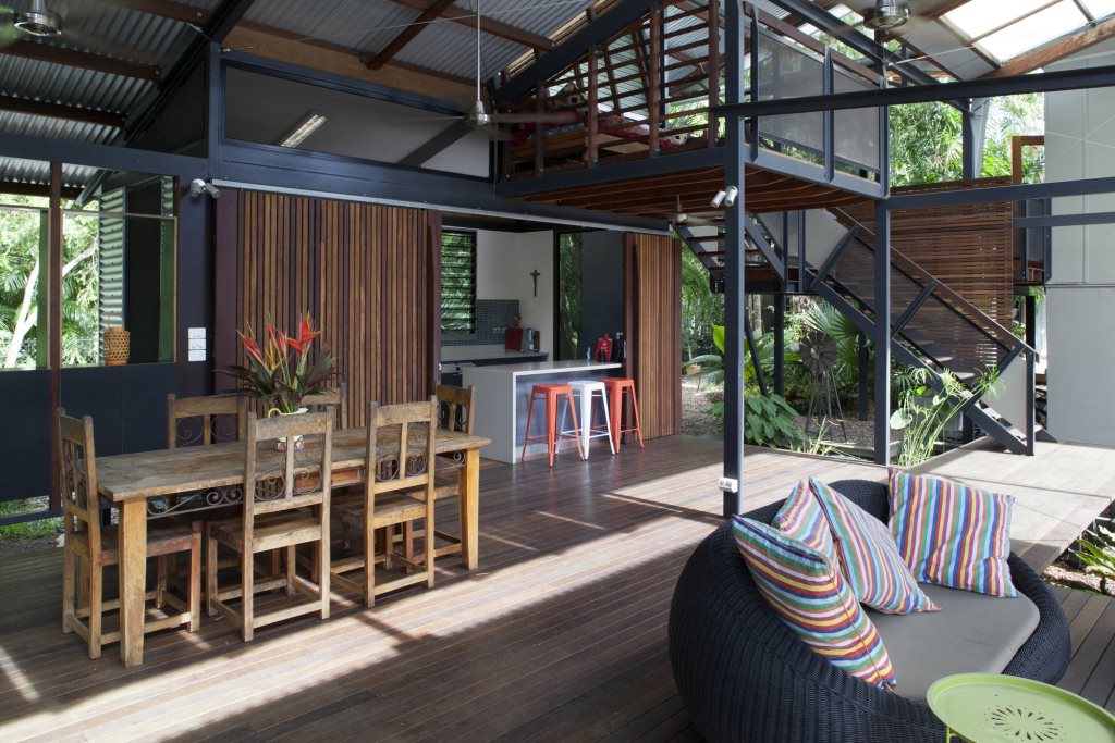 53ad9d34c07a80eb25000076_australian-institute-of-architects-2014-northern-territory-awards-winners-announced_tracymemorial_troppo_strohmayrhouse_fionam